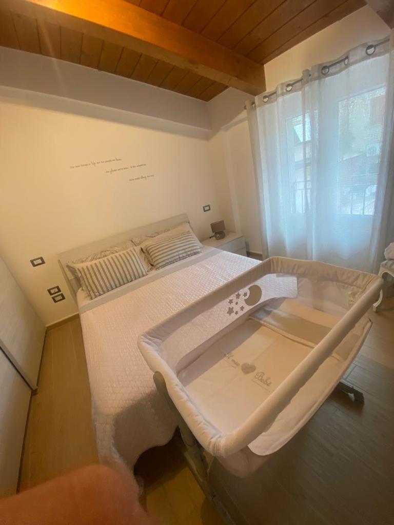 Appartamento Viale Patrono D'Italia Assise Extérieur photo